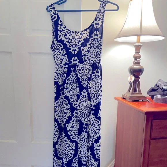 Blue/white Maxi Dress Sz Medium - Picture 1 of 5